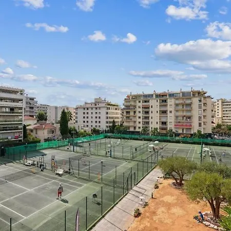 Bright With Terrace - Appartement Cannes