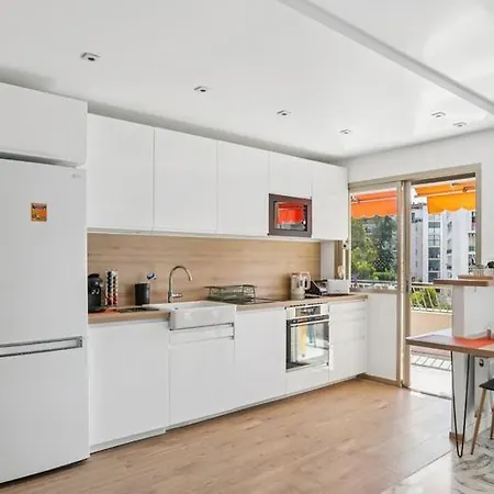 Bright With Terrace - * Cannes