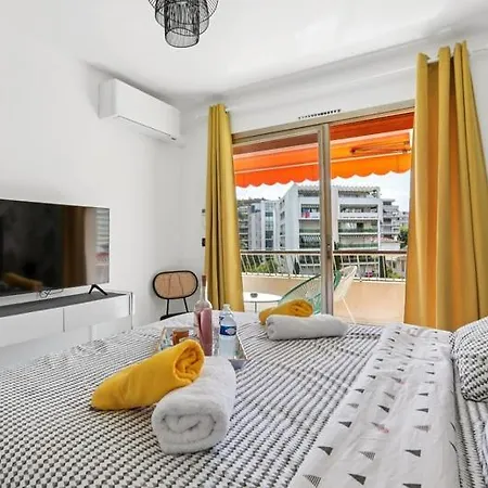 Bright With Terrace - Appartement *