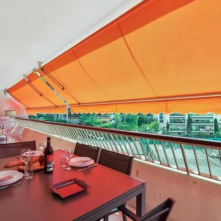Bright With Terrace -